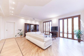 Elegant Apartment